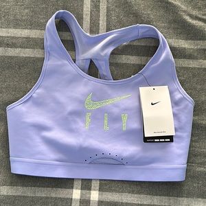 NWT Nike Swoosh Sports Bra Size Medium